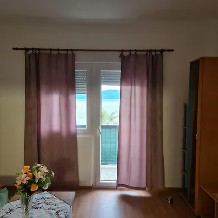 Cool & Chill Gradac (Split-Dalmatia)