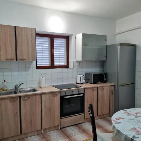 Cool & Chill Apartment Gradac (Split-Dalmatia)