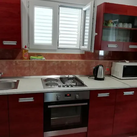 Cool & Chill Gradac (Split-Dalmatia)