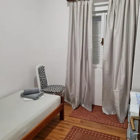 Cool & Chill Gradac (Split-Dalmatia)