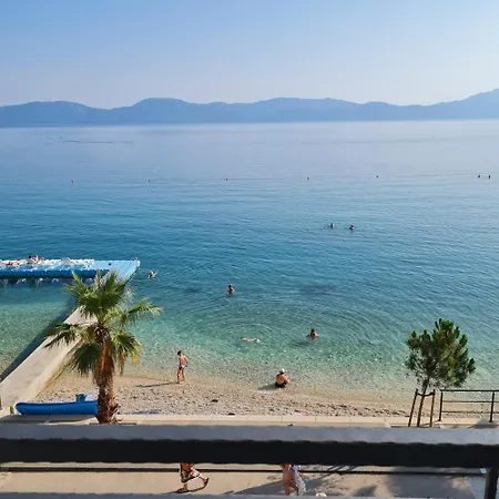 Cool & Chill Apartment Gradac (Split-Dalmatia)